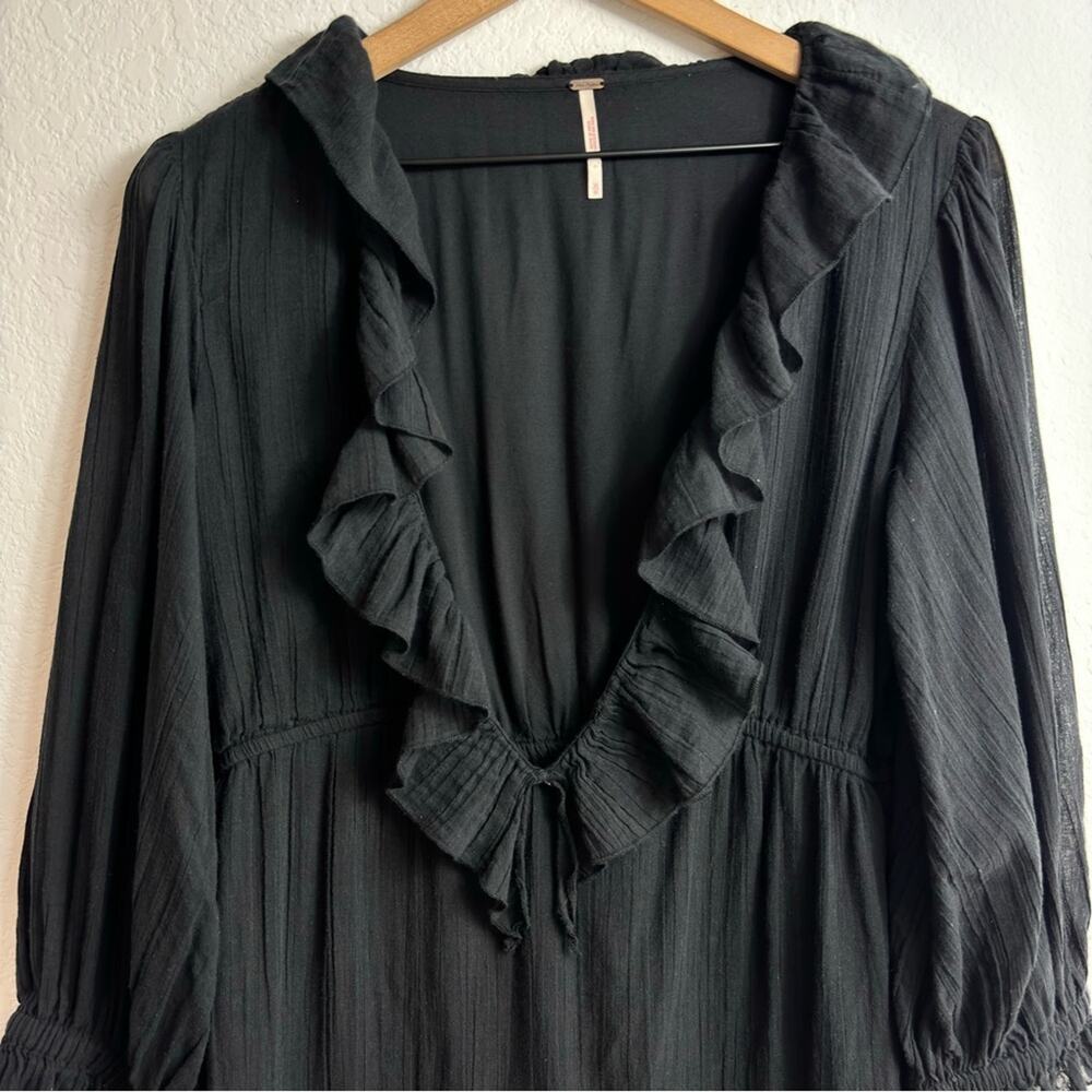 FREE PEOPLE WOMEN'S BLACK V-NECK SHORT MINI BEACH OR CASUAL DRESS SIZE MEDIUM - Picture 4 of 6